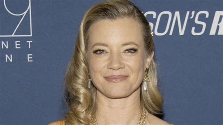 Amy Smart’s Net Worth, Biography, Career, Awards, Fact and Life Story