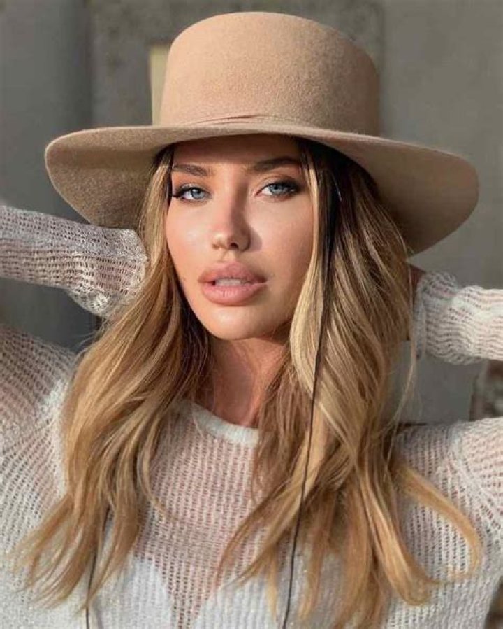 Anita Smirnova Wikipedia, Age, Biography , Height, Boyfriend, Family, Instagram