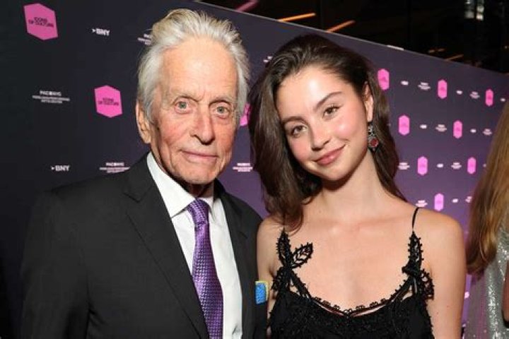 Carys Zeta Douglas (Actress) Age, Bio, Height, Weight, Wiki, Boyfriend, Net Worth, Facts
