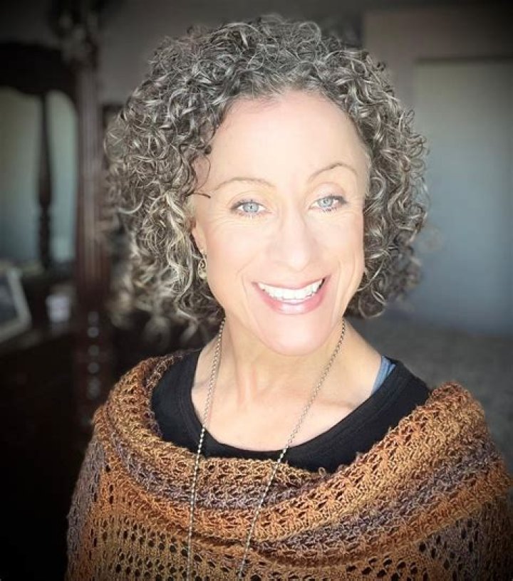 Catherine Durkin Wikipedia, Age, Biography, Height, Boyfriend, Instagram
