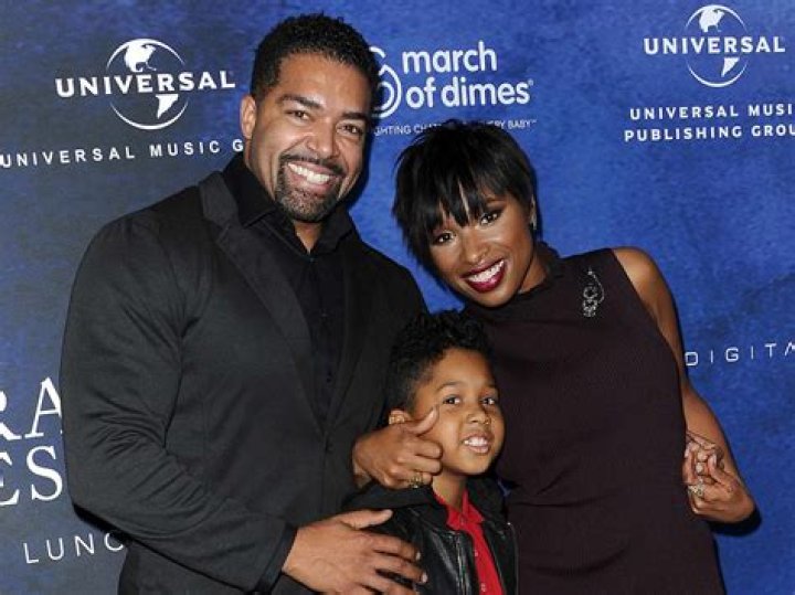 David Otunga Age, Wiki, Biography, Wife, Children, Salary, Net Worth, Parents