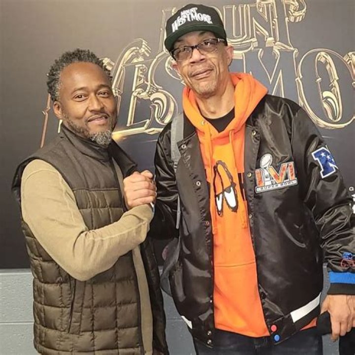 Dj Pooh Bio, Age, Height, Net Worth, Wife, Movies, Albums, Songs, Friday