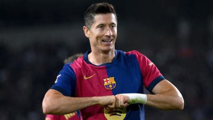 Fans Believe Robert Lewandowski Is Jewish, His Religion and Christian Origin