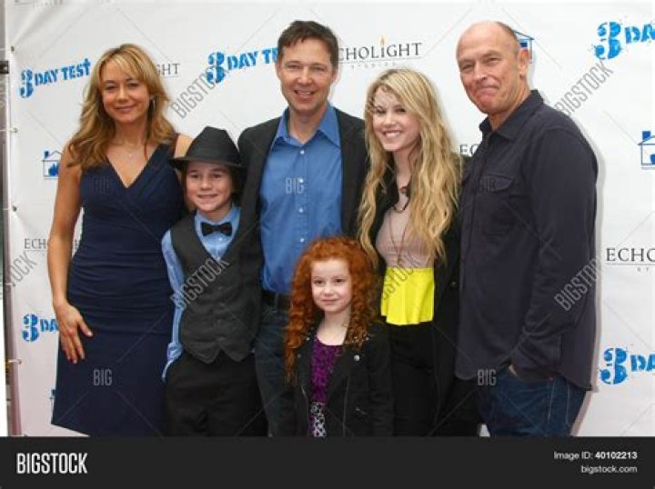George Newbern Bio, Wiki, Age, Family, Wife, Movies, TV Shows and Net Worth