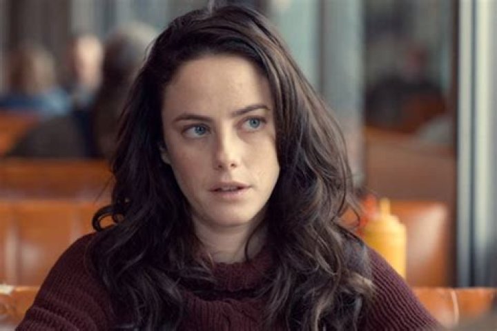 Kaya Scodelario Bio, Wiki, Age, Skins, Maze Runner, Baby, Movies, Husband, Crawl, Net Worth Height and Tattoo