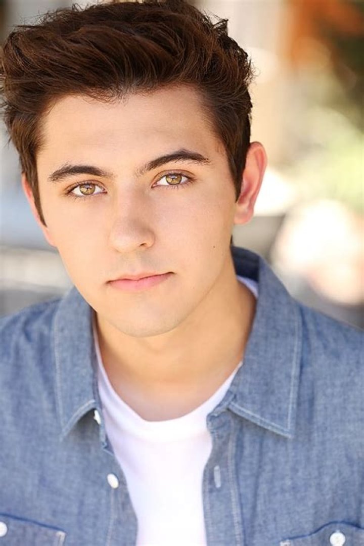 Kyson Facer Biography; Net Worth, Age, Height, Siblings, Songs, Movies And TV Shows