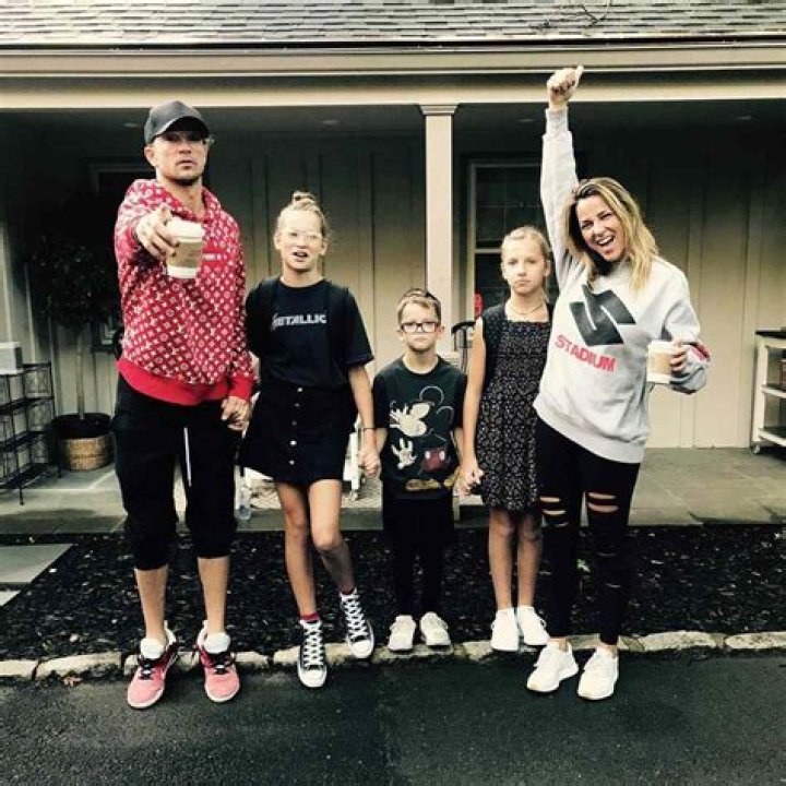 Laura Lentz Parents Age, Wiki, Biography and Net Worth: Carl Lentz Wife