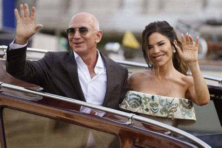 Lauren Sanchez Parents Nationality- Meet Her Father Ray Sanchez And Mother Eleanor Sanchez