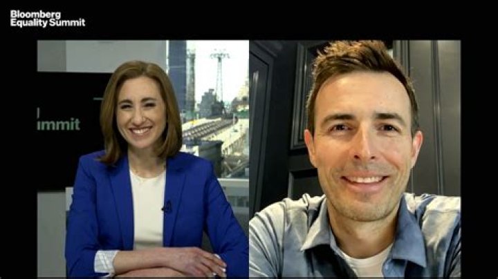 Lisa Abramowicz Bloomberg: Bio, Wiki, Age, Height, Husband, Wedding, Pimm FOX, Salary and Net Worth