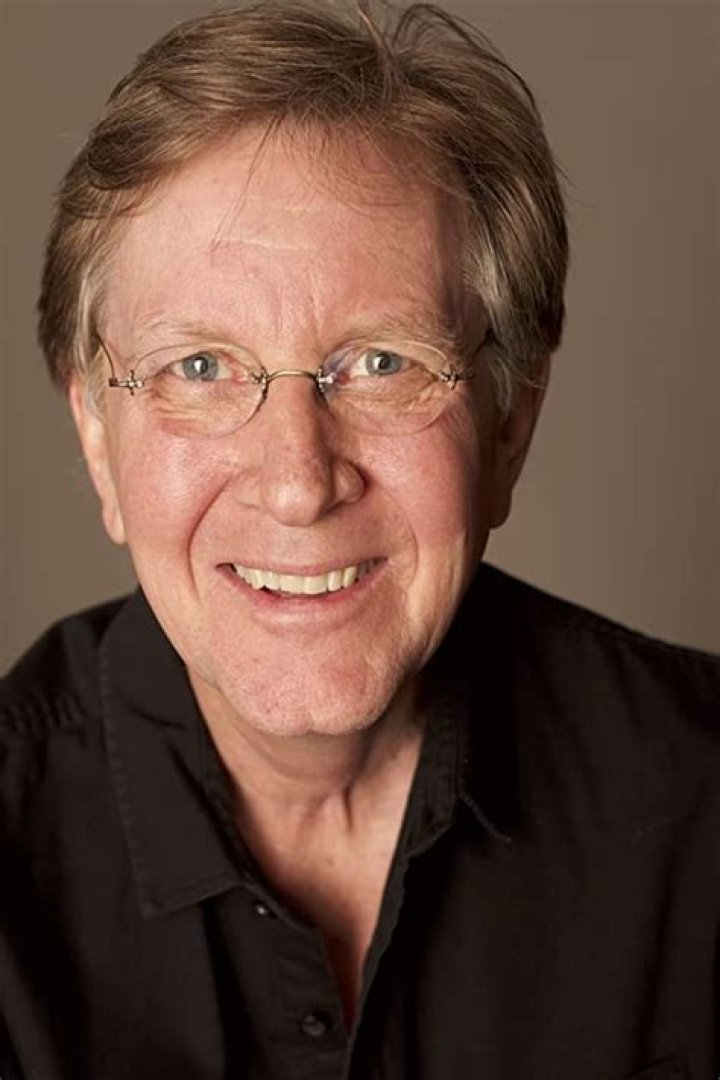 Robert Clotworthy Bio, Wiki, Age, Height, Education, Wife, Family, Career and Net Worth