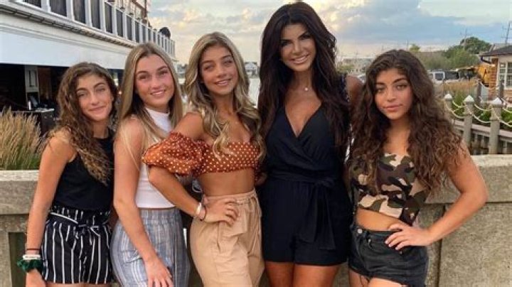 Teresa Giudice’s Net Worth, Age, Height, Weight, Husband, Kids, Bio-Wiki