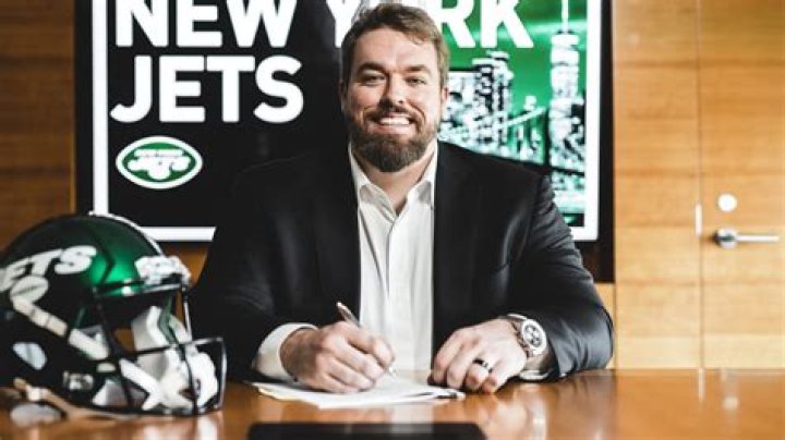 Wes Schweitzer PFF, Net Worth, Contract, NFL Draft, Madden Rating