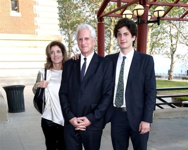 Who is Helen Aguirre Ferré? Family, Husband and Children Facts